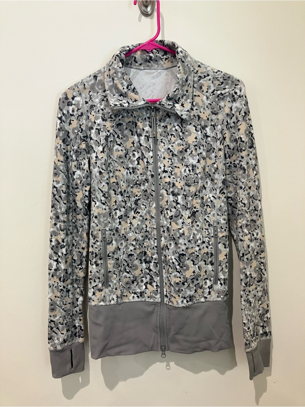 Lululemon Nice Asana Jacket in Not So Petite Fleur Silver Spoon